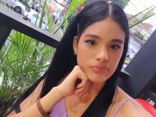 WebCAM of MaloryAndMishel