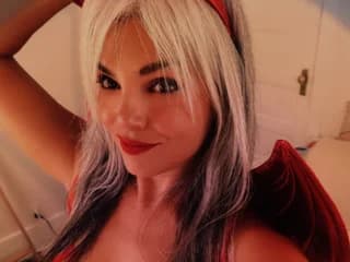 WebCAM of xoAprilJames